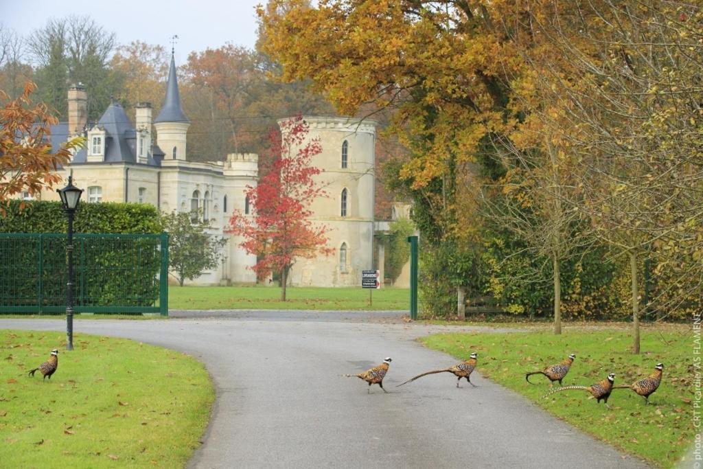 Chateau De Breuil Bed & Breakfast Bruyeres-et-Montberault Exterior photo