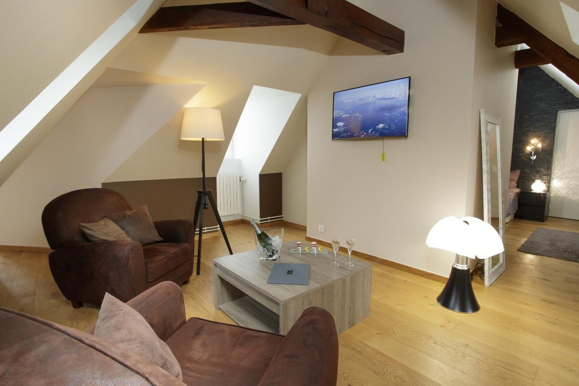 Chateau De Breuil Bed & Breakfast Bruyeres-et-Montberault Room photo